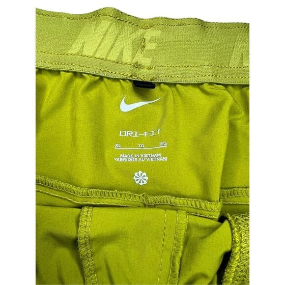 Nike Unlimited Dri-Fit Men’s XL Versatile Shorts Moss Green Unlined 5” Inseam - Picture 4 of 7